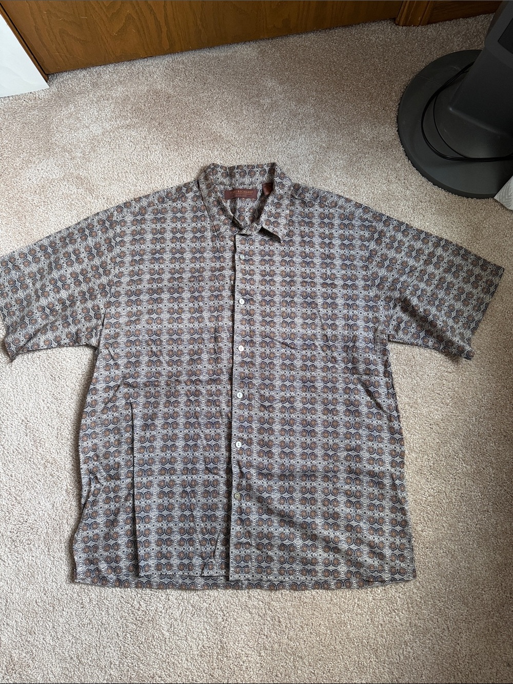 Tori Richard Men’s Brown & Cream Geometric Print Cotton Short Sleeve Button Down